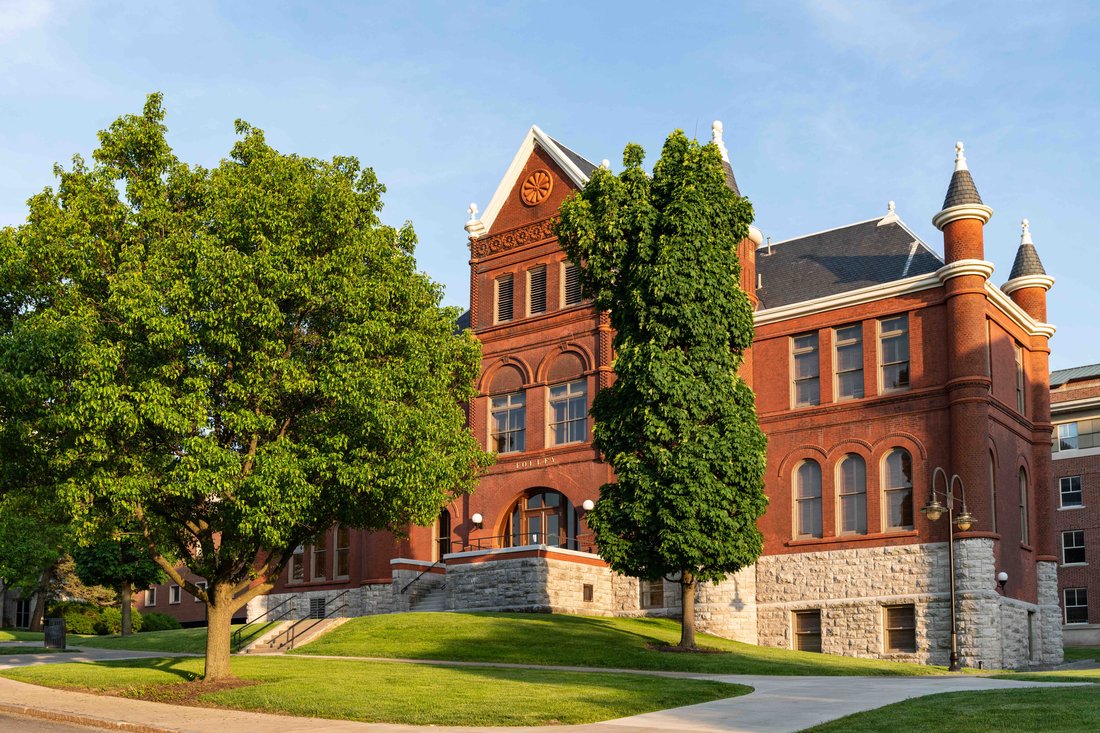 Tolley humanities building exterior.