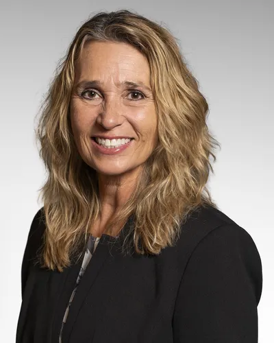 Tracy Cromp